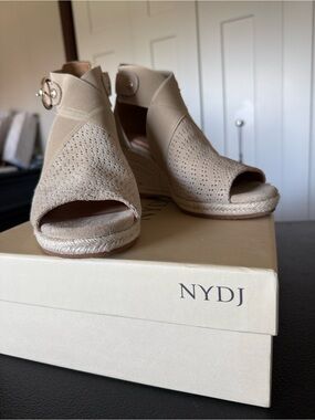 NYDJ Neutral Beige Peep-Toe Espadrille Wedge Sandals